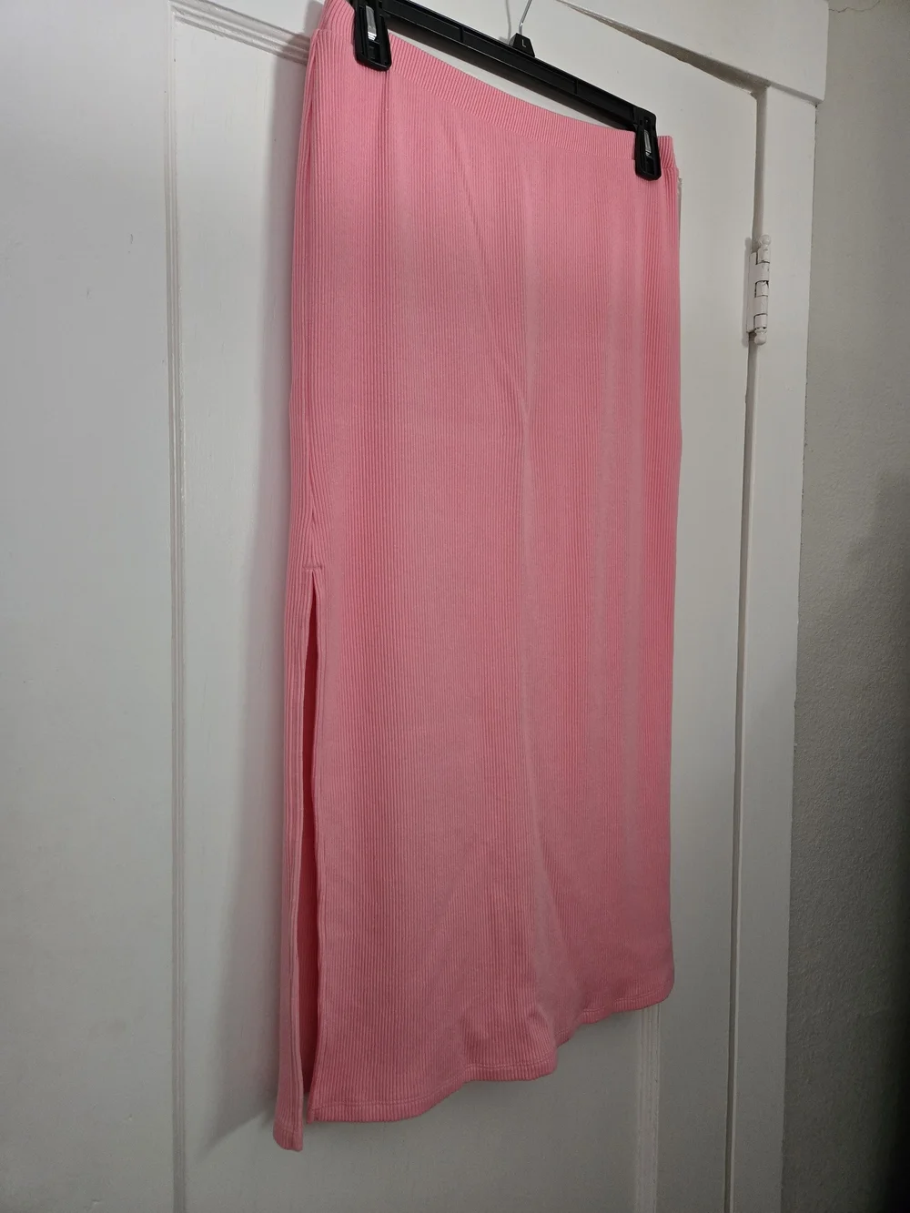 Old Navy Pink Ribbed Maxi Skirt with Side Slit